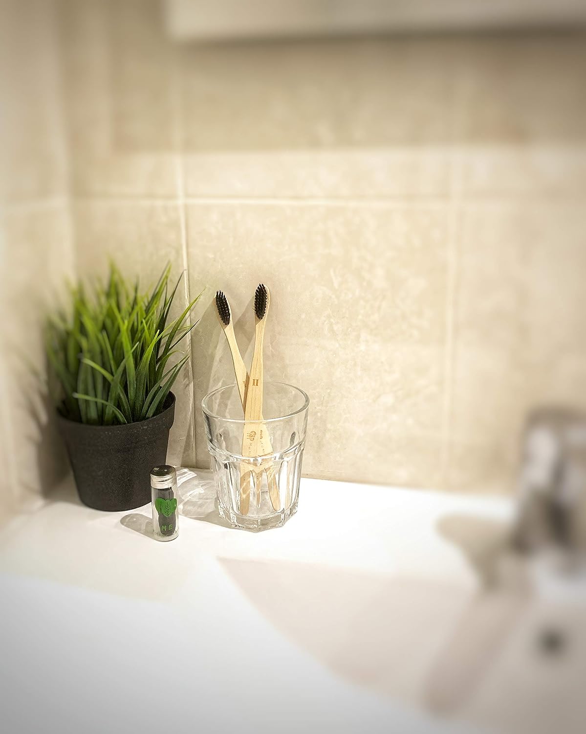 Vegan Biodegradable Bamboo Charcoal Dental Floss with Refillable Glass Container | Free Refill | Natural Candelilla Wax | 30M X2 | Peppermint Essential Oil | Eco Friendly Zero Waste Oral Care